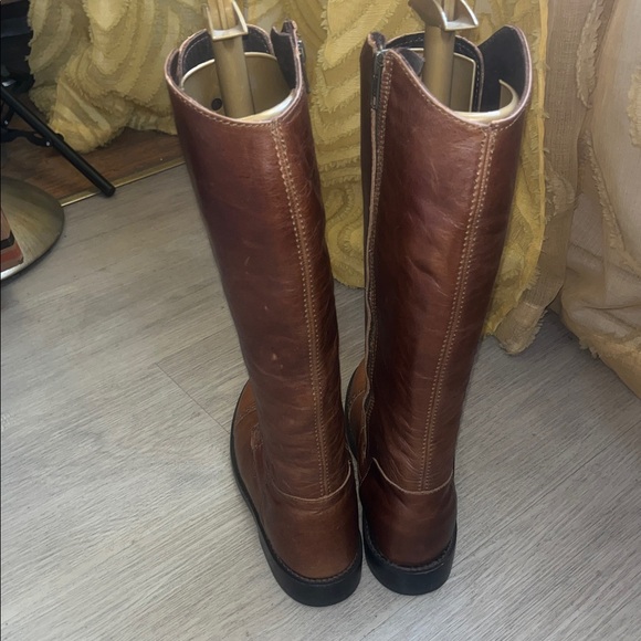 Anouk - Picture 4 of 10